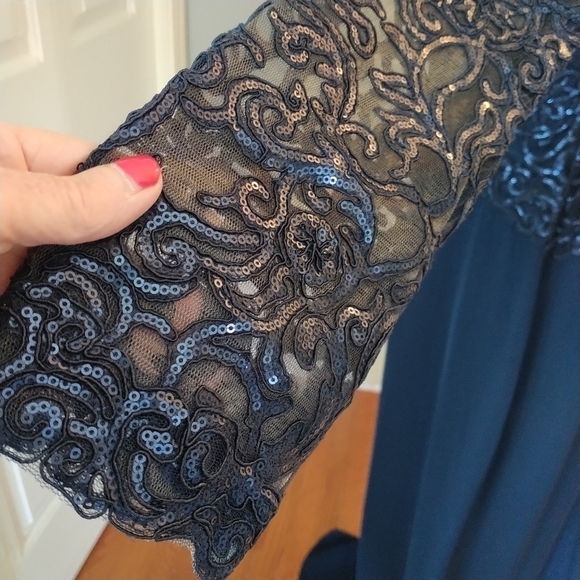 Tadashi Shoji  "Allyson" Navy  Embroidery Bodice Evening Gown 14 New With Tags - Picture 11 of 13